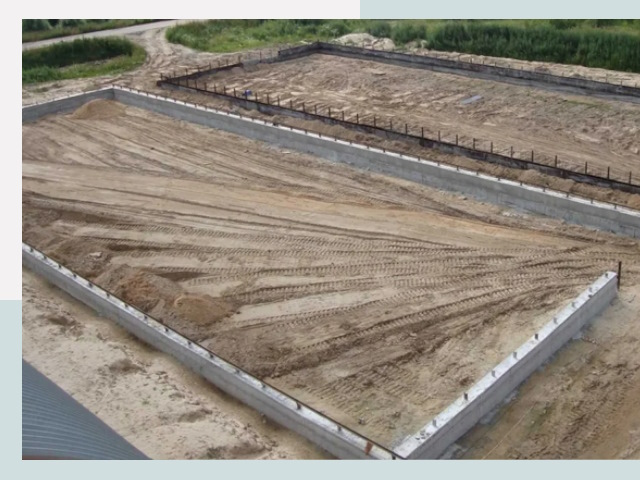 Фундамент для ангаров в Уссурийск от 619 руб.